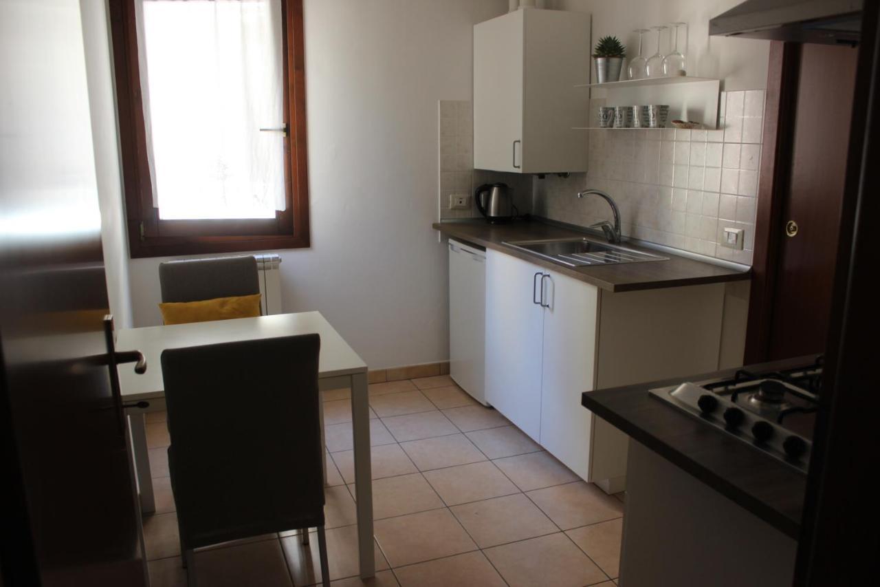 Casa Vacanze Giorgetta 2-3 Piano 키오자 외부 사진